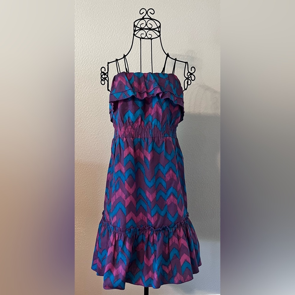 🌹 Chevron Patterned Ruffle Mini party / beach Dress - Purple blue and pink Sz M